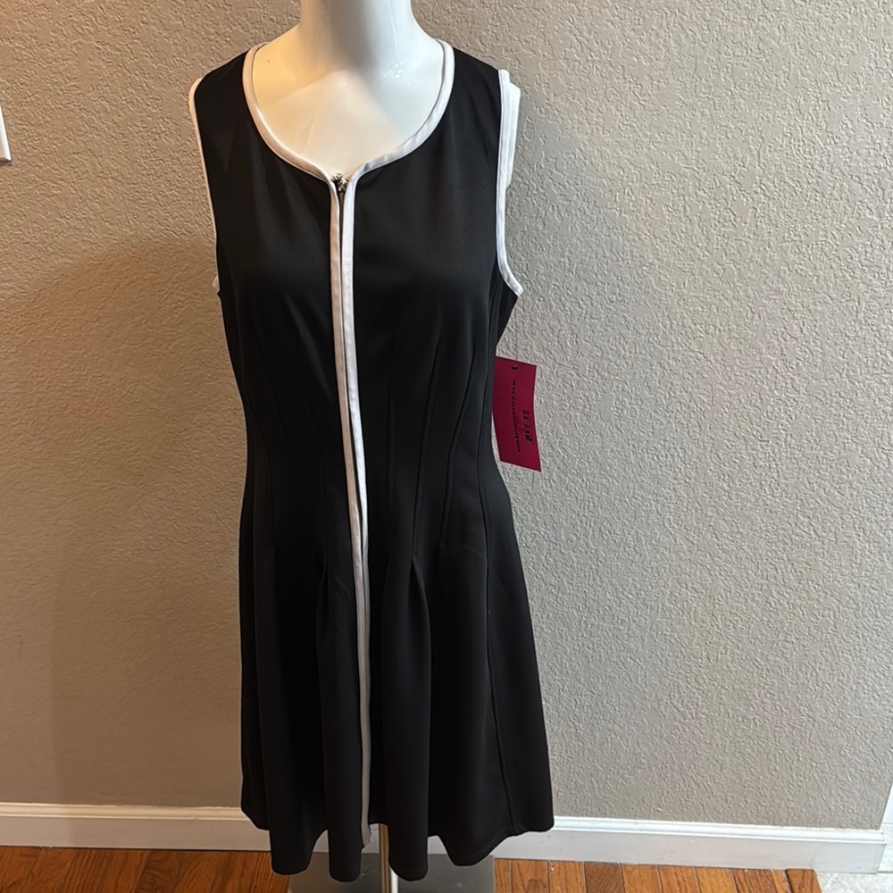 Betsey Johnson Black Sheath Mid Dress Sleeveless Crew Neck size‎ 12